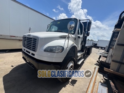 2018 FREIGHTLINER M2 26FT REEFER BOX TANDEM AXLE... 