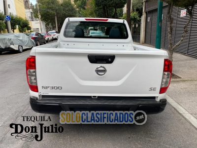 SE VENDE CAMIONETA NISSAN NP 300 MODELO 2018... 