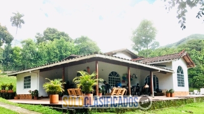 VENDO HERMOSA FINCA EN BARBOSA ANTIOQUIA  ( COLOMBIA)... 