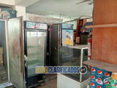 Solo Clasificados - Venta de local 166mts2 con licorería en su interior higuerote - imagen: 4